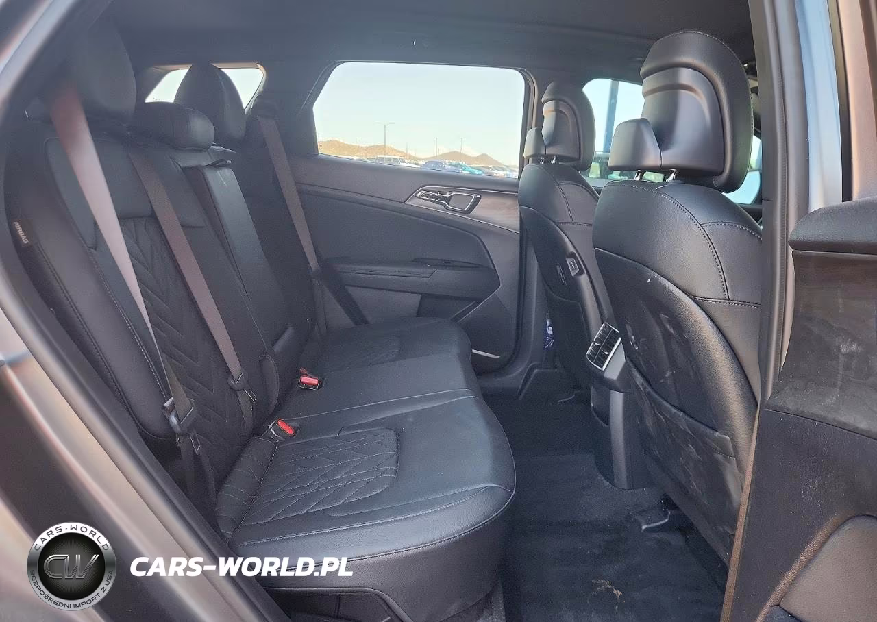 2025 Kia Sportage X Line VIN:KNDPYDDH1S7236102 - 11
