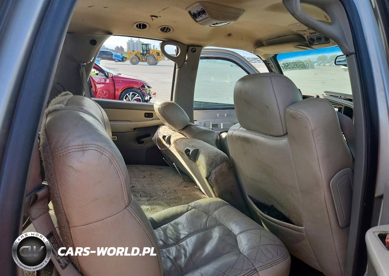 2001 Chevrolet Tahoe C1500 VIN:1GNEC13T71J118283 - 11