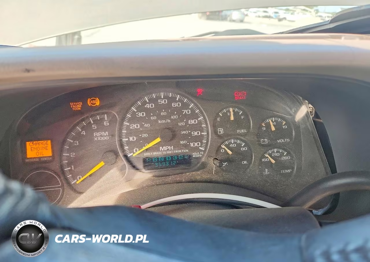 2001 Chevrolet Tahoe C1500 VIN:1GNEC13T71J118283 - 9