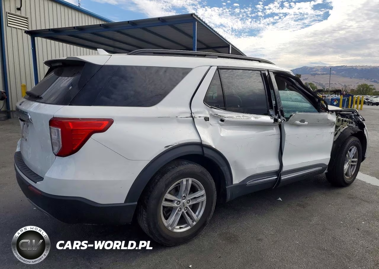 2022 Ford Explorer Xlt VIN:1FMSK7DH6NGC30485 - 3