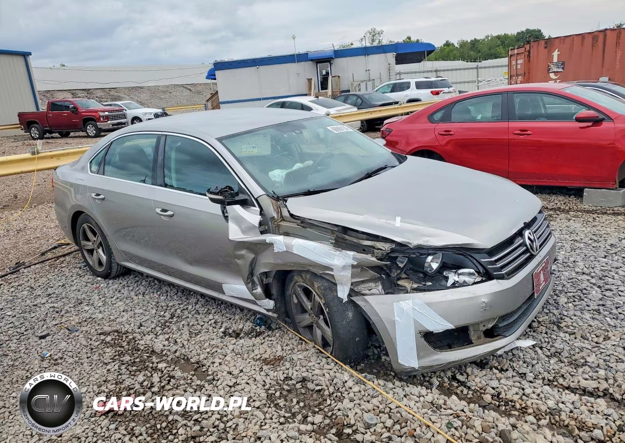 2013 Volkswagen Passat Se VIN:1VWBP7A30DC095358 - 4