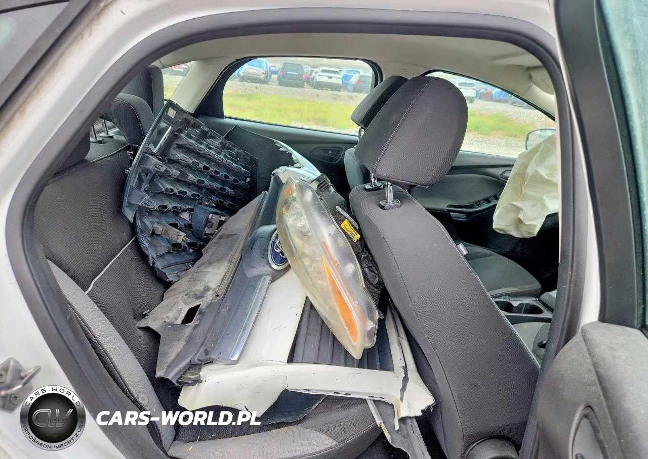 2012 Ford Focus Se VIN:1FAHP3F24CL454947 - 10