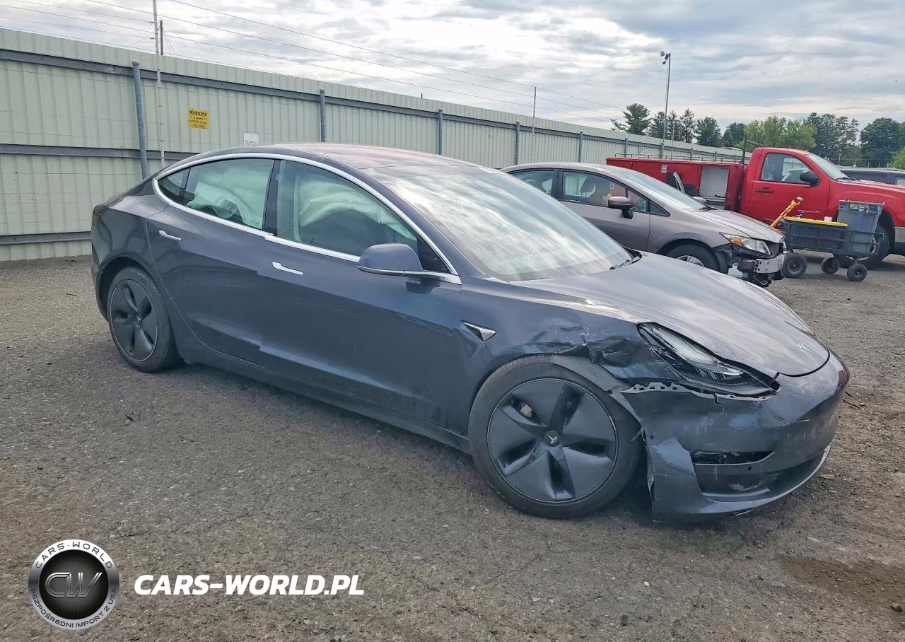 2018 Tesla Model 3 VIN:5YJ3E1EB3JF087099 - 4