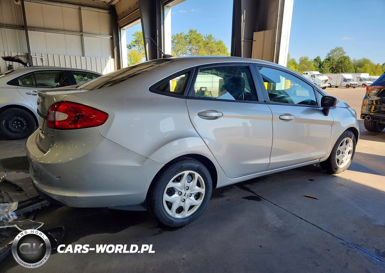 2013 Ford Fiesta Se VIN:3FADP4BJ4DM177444 - 3