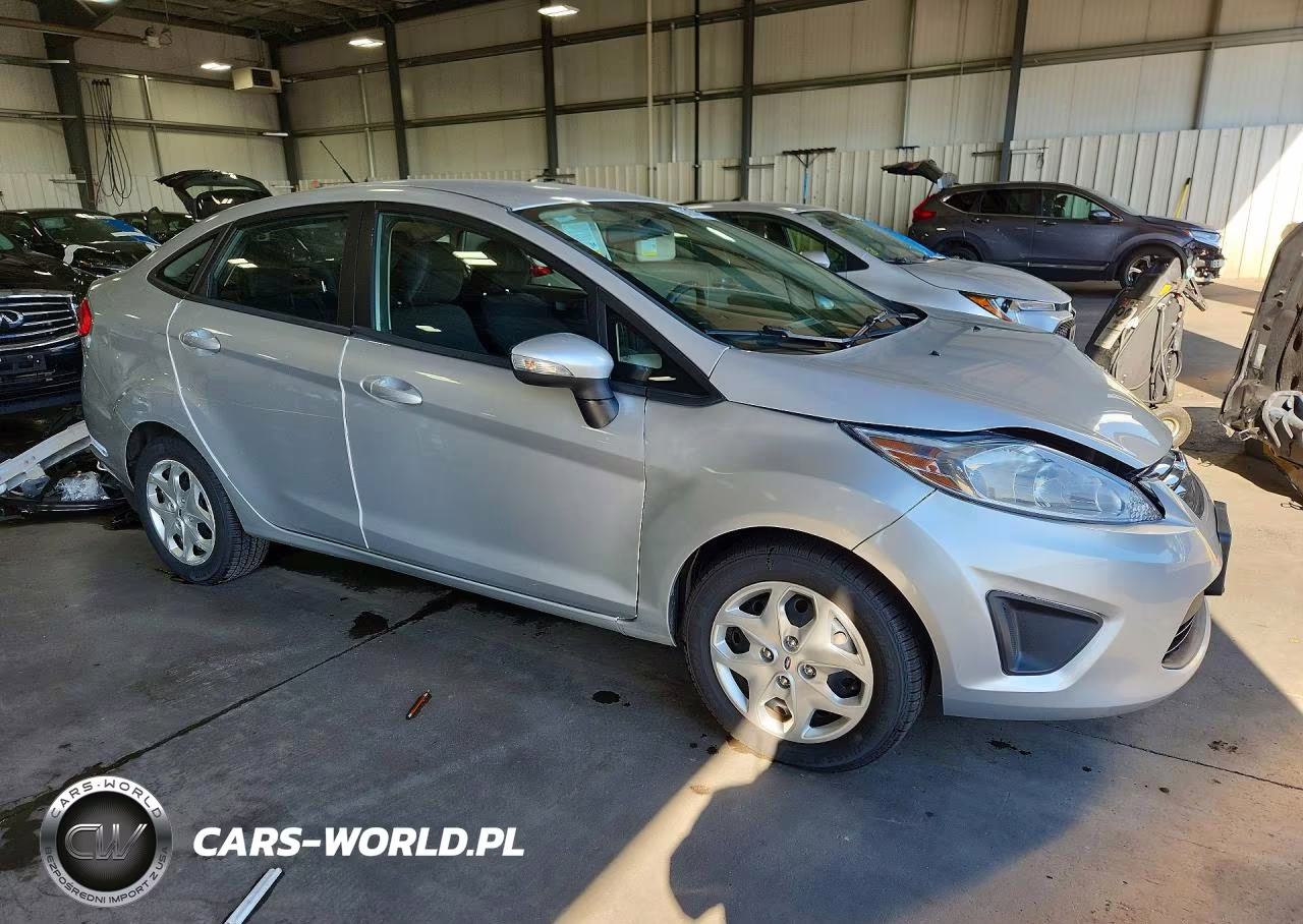 2013 Ford Fiesta Se VIN:3FADP4BJ4DM177444 - 4