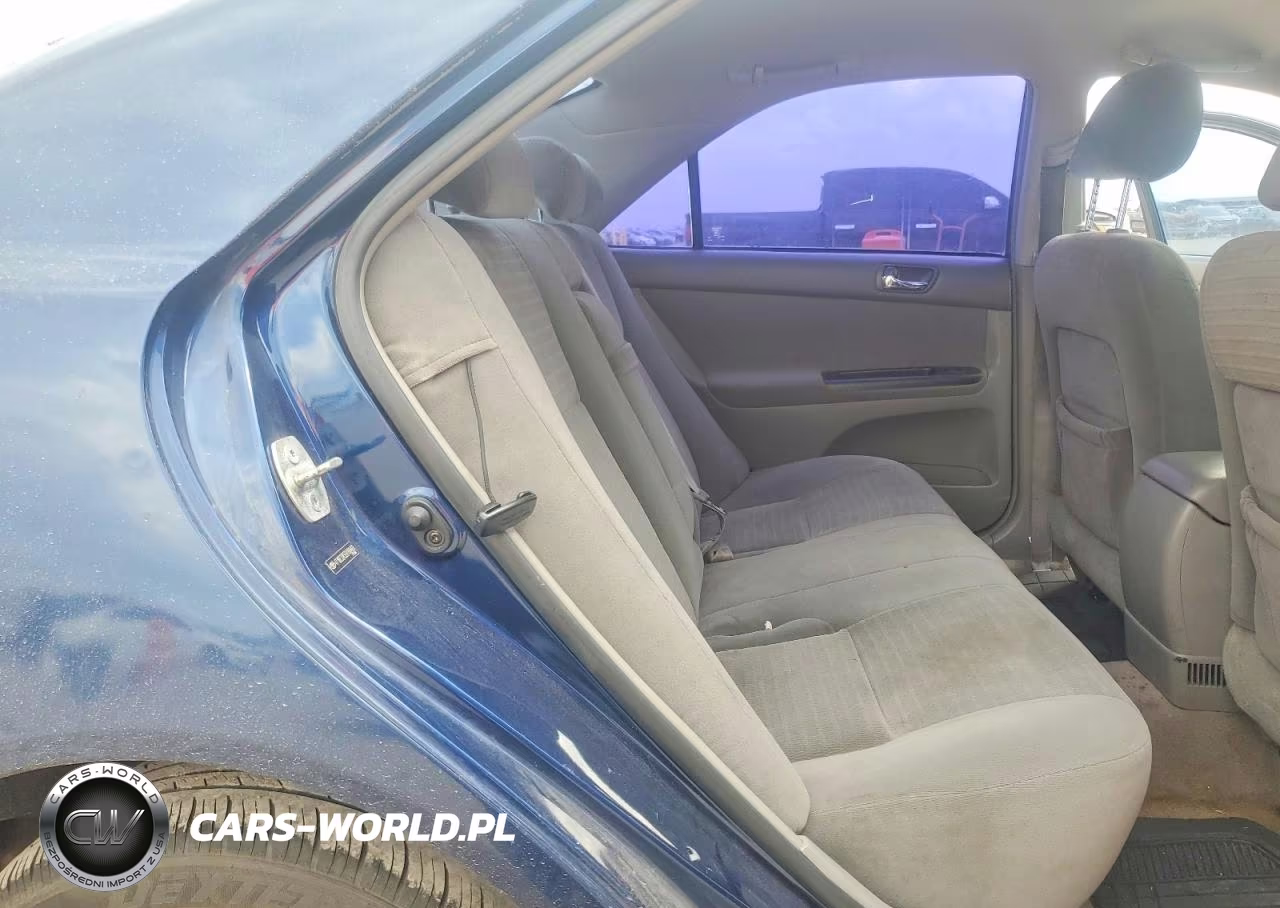 2005 Toyota Camry Le VIN:4T1BE32K55U100469 - 10