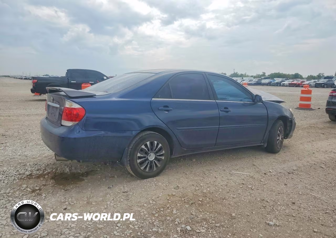 2005 Toyota Camry Le VIN:4T1BE32K55U100469 - 3