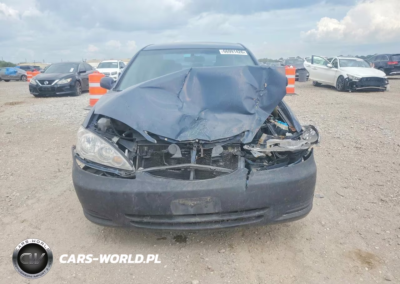 2005 Toyota Camry Le VIN:4T1BE32K55U100469 - 5