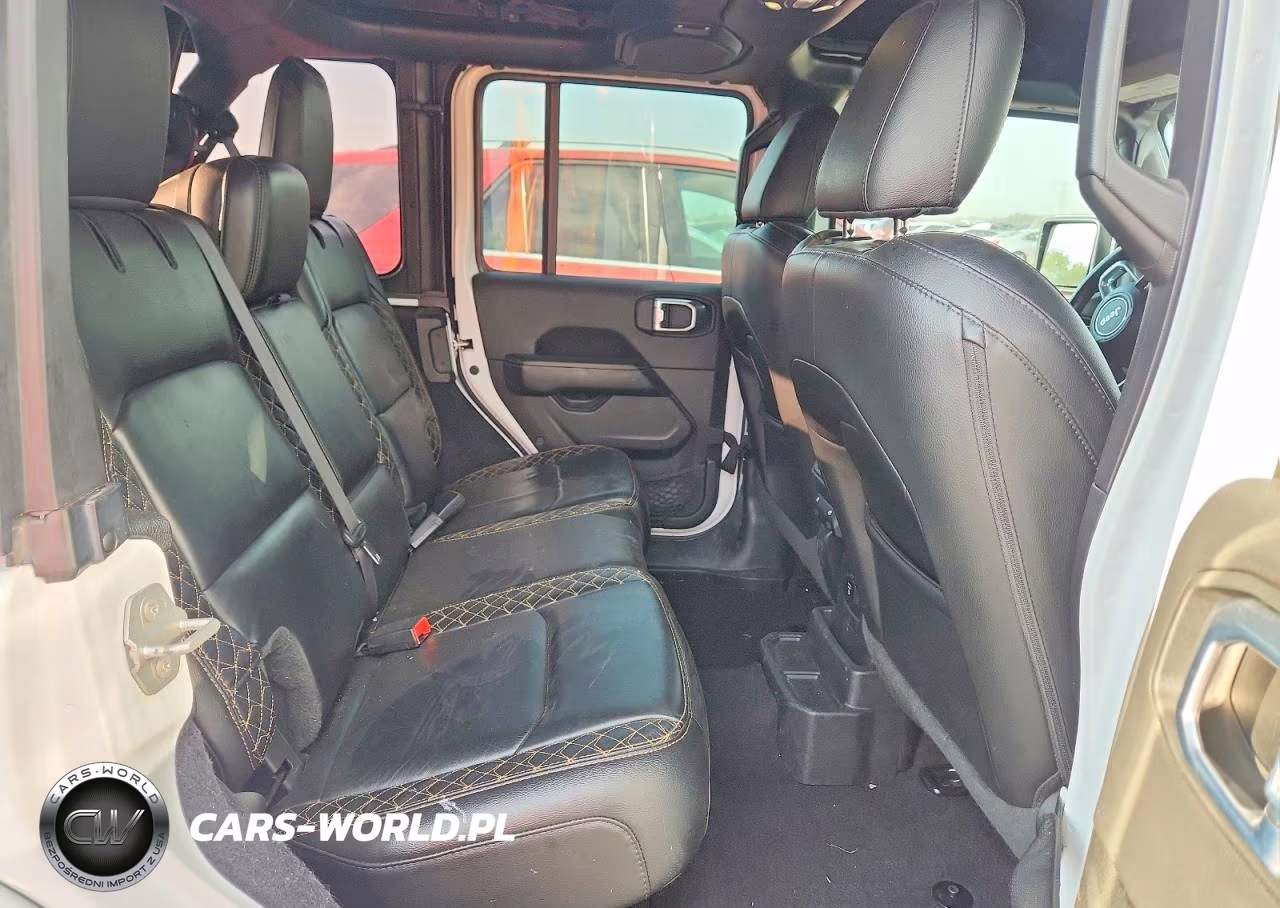 2021 Jeep Wrangler Unlimited Sahara VIN:1C4HJXEN4MW851363 - 11