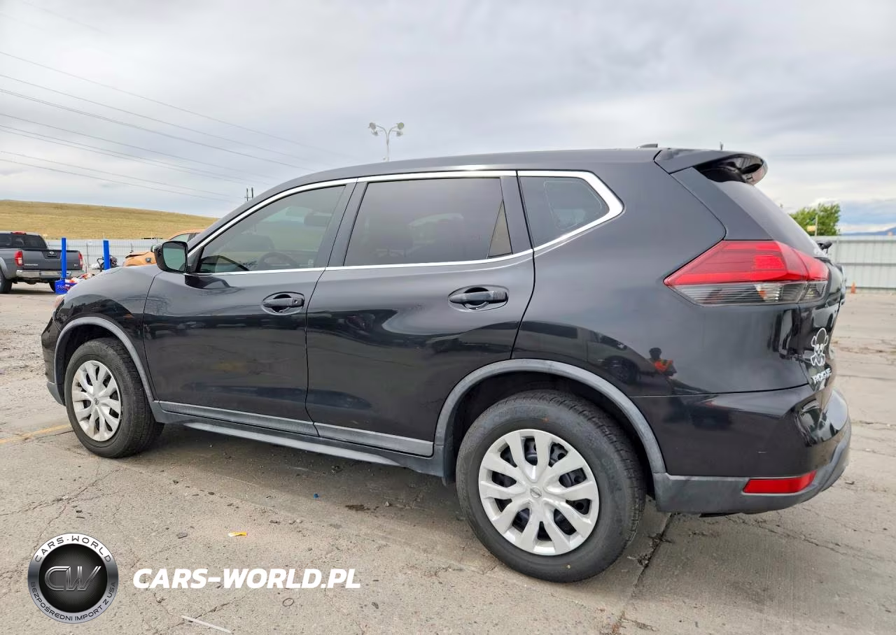 2018 Nissan Rogue S VIN:KNMAT2MV8JP520923 - 2