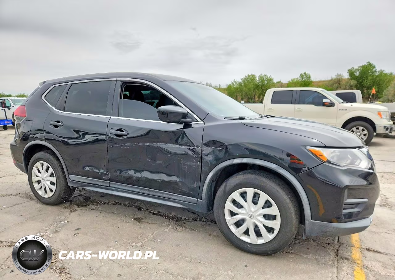 2018 Nissan Rogue S VIN:KNMAT2MV8JP520923 - 4