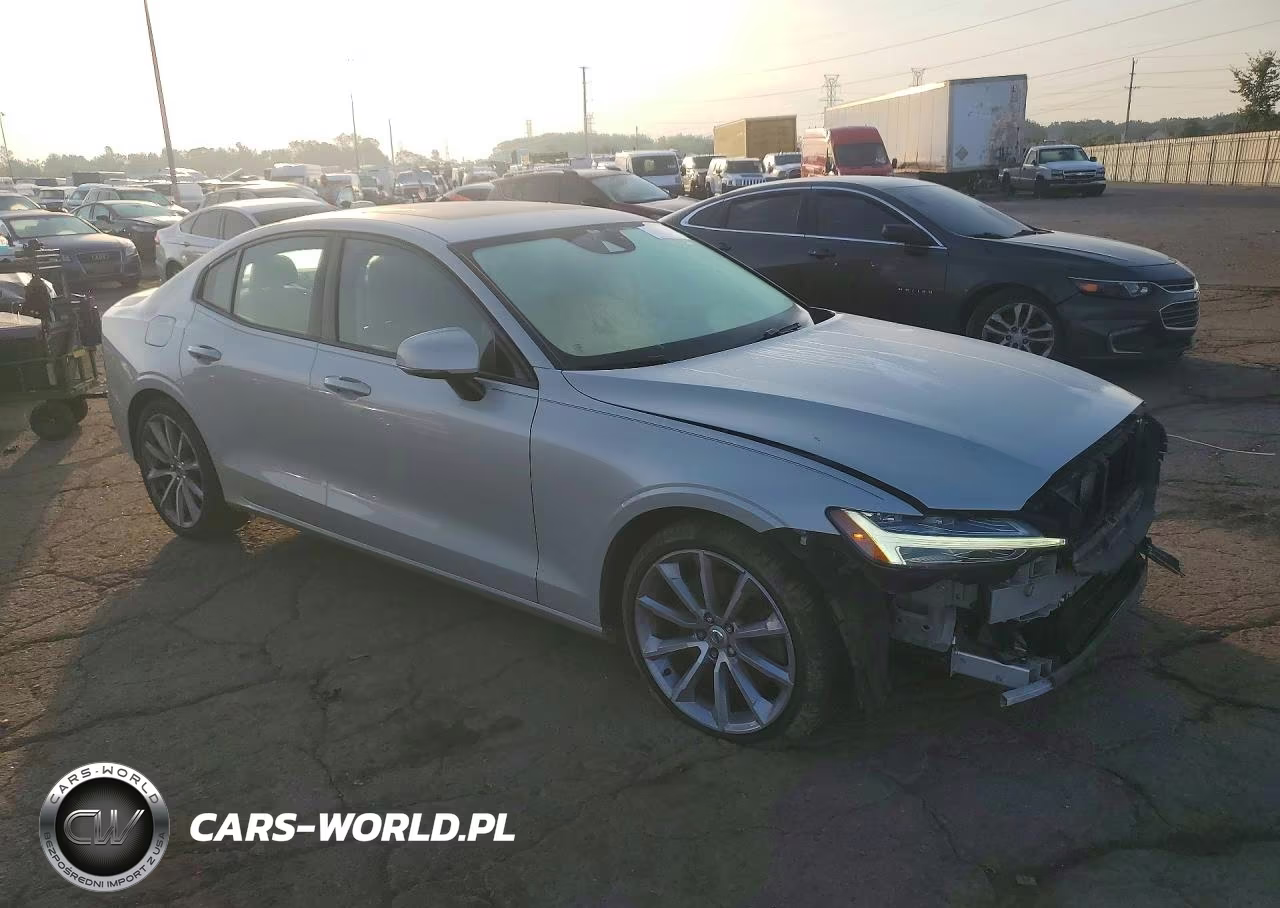 2019 Volvo S60 T6 Momentum VIN:7JRA22TK3KG001856 - 4