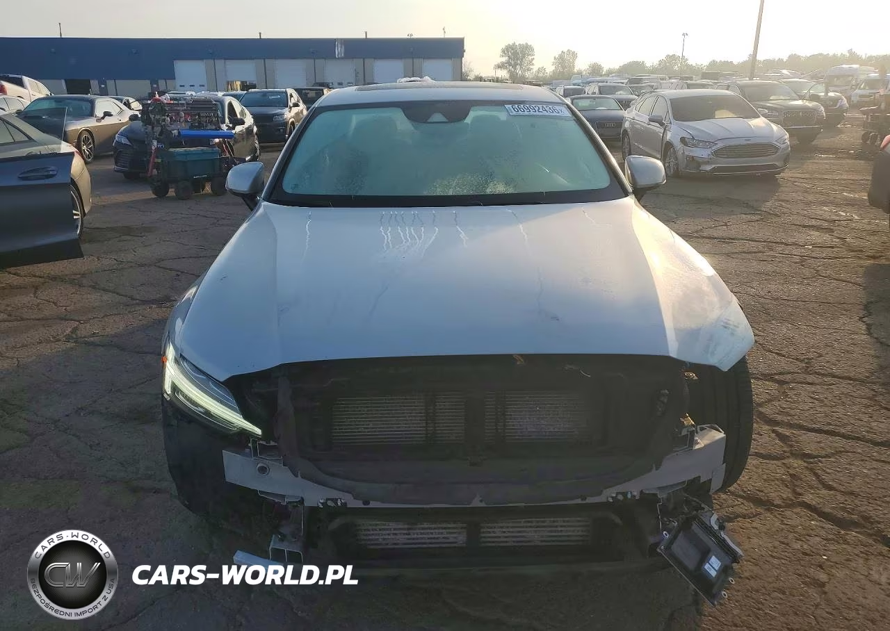 2019 Volvo S60 T6 Momentum VIN:7JRA22TK3KG001856 - 5