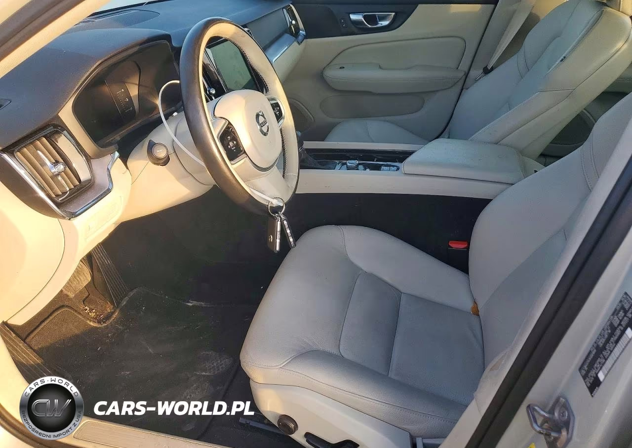 2019 Volvo S60 T6 Momentum VIN:7JRA22TK3KG001856 - 7