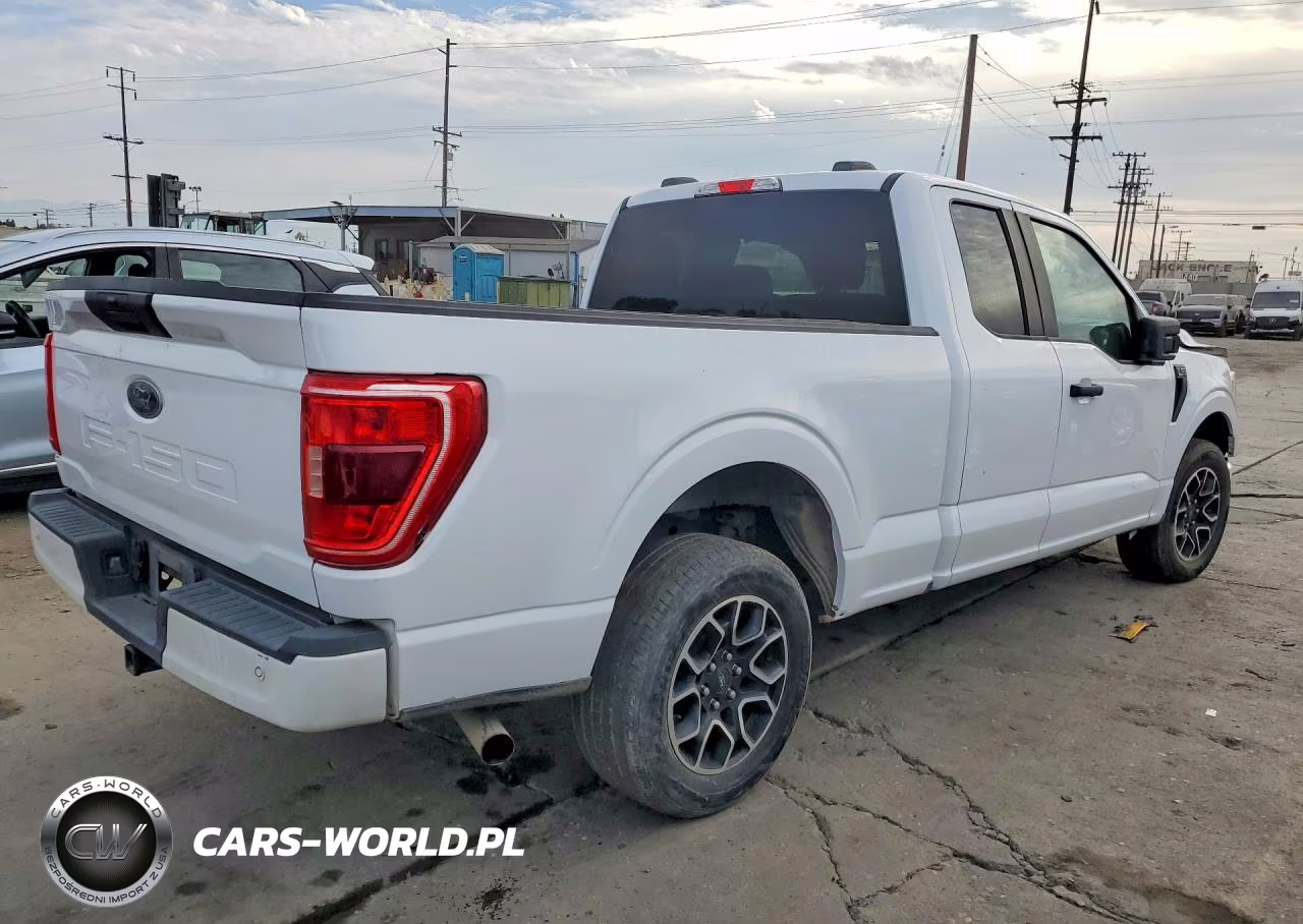 2023 Ford F150 Super Cab VIN:1FTEX1CP6PKD00401 - 3