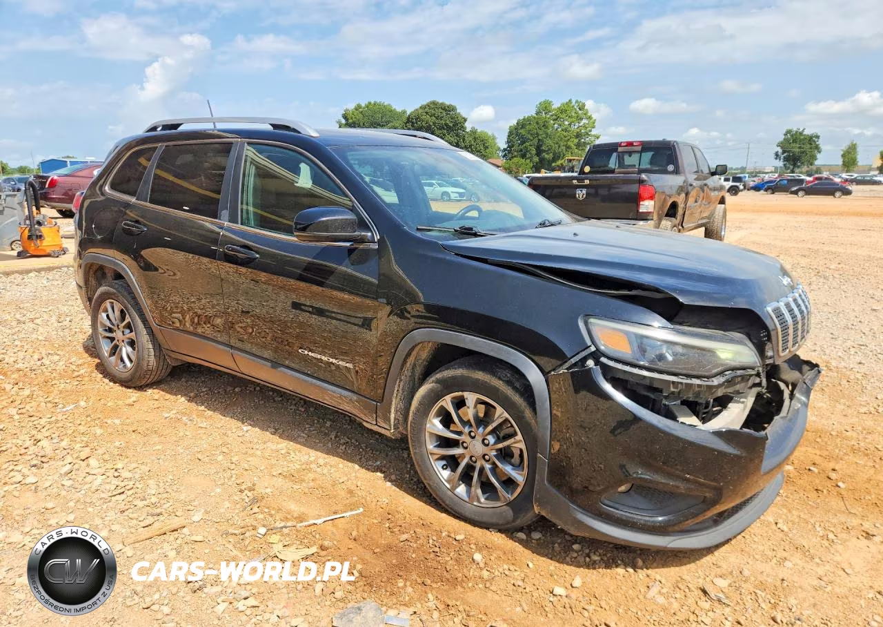2019 Jeep Cherokee Latitude Plus VIN:1C4PJLLB9KD403237 - 4