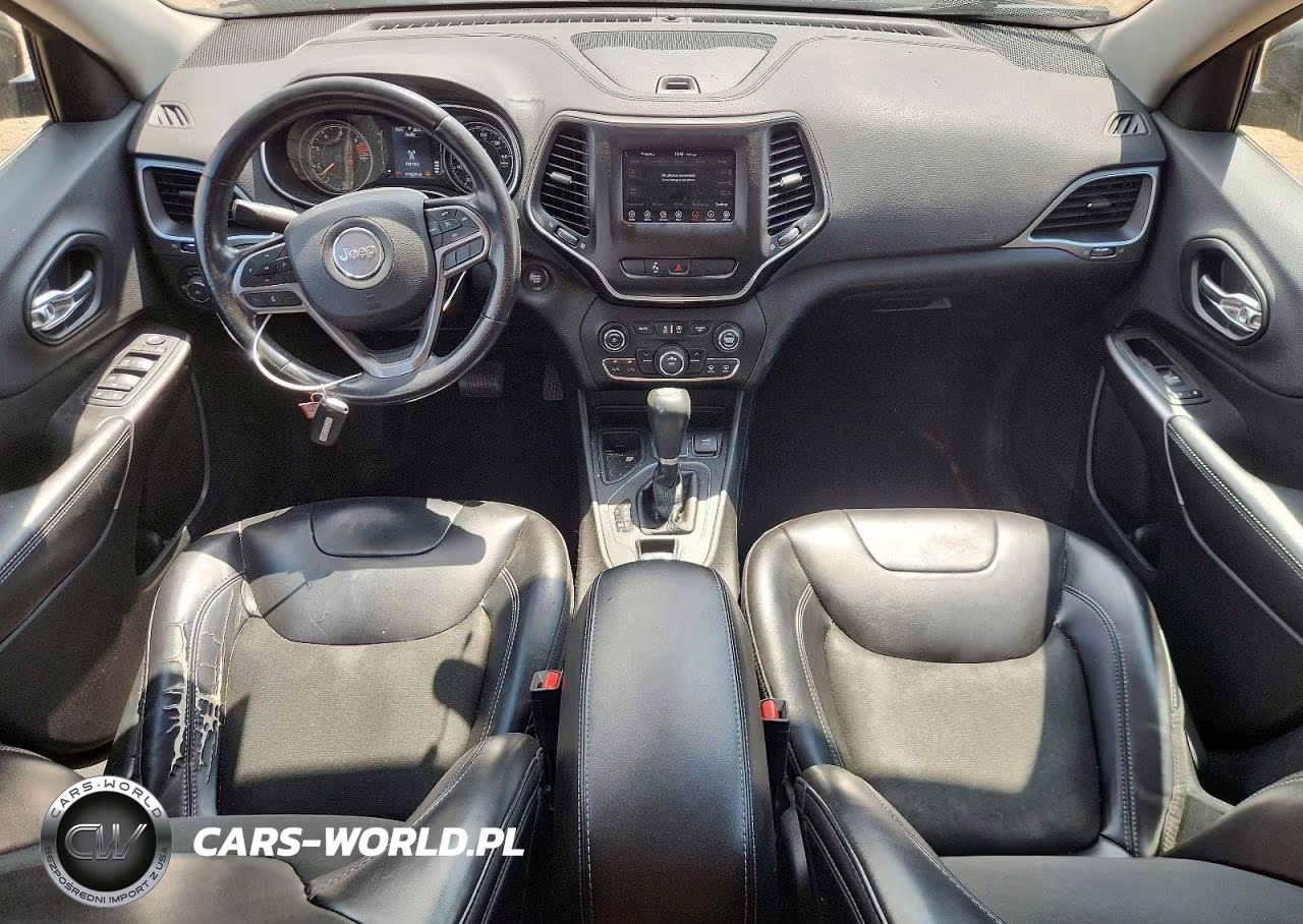 2019 Jeep Cherokee Latitude Plus VIN:1C4PJLLB9KD403237 - 8
