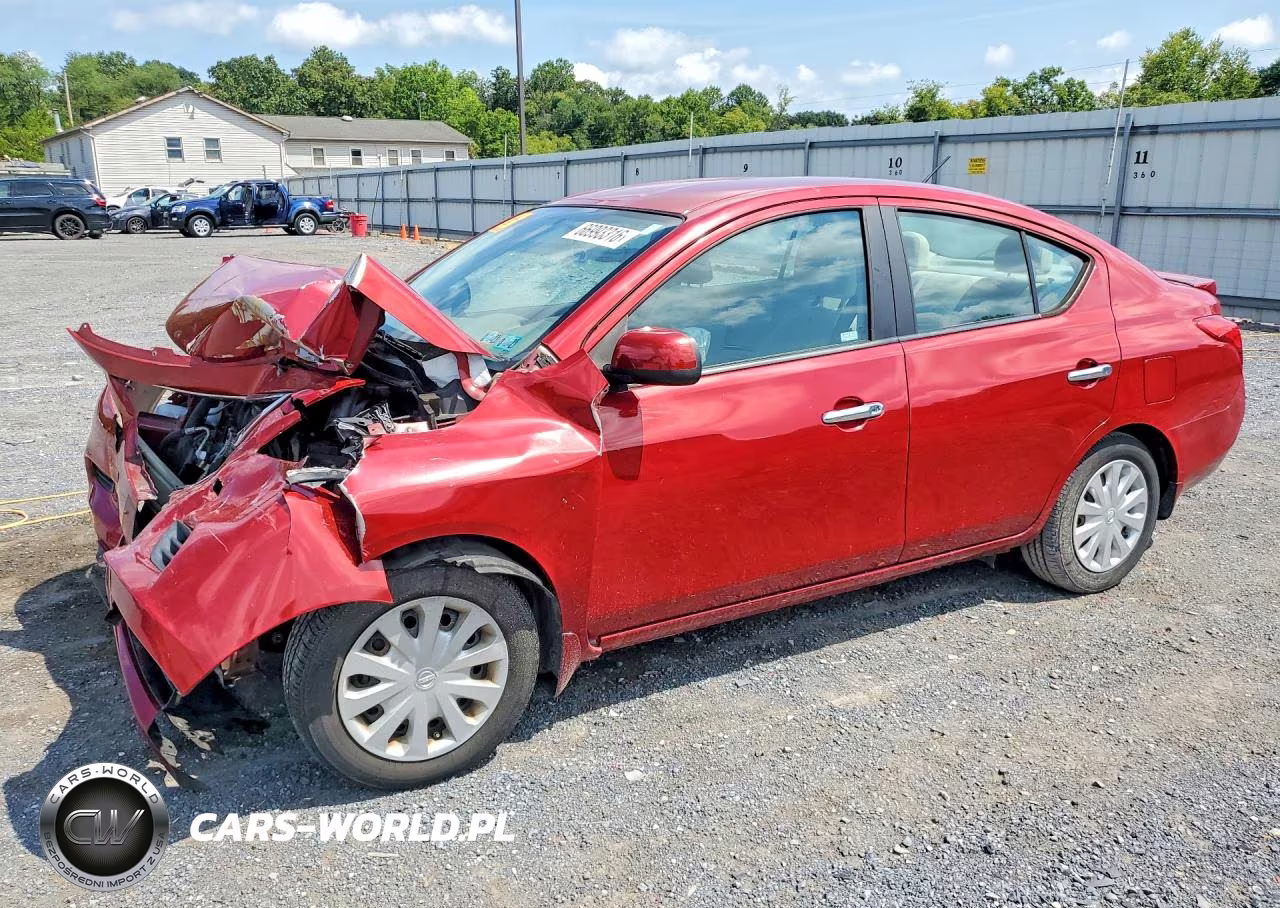 2013 Nissan Versa 1.6 S