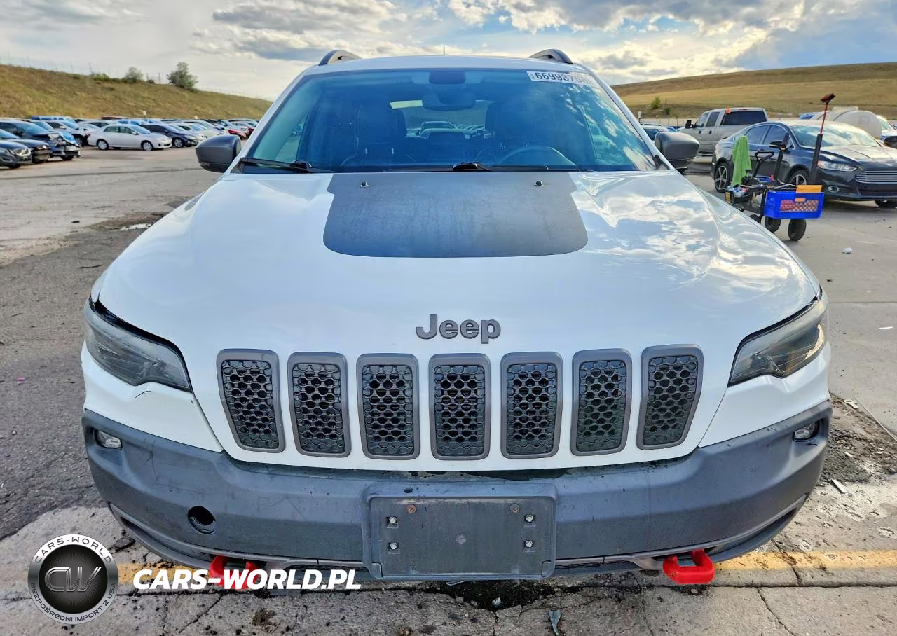 2019 Jeep Cherokee Trailhawk VIN:1C4PJMBX2KD355843 - 5