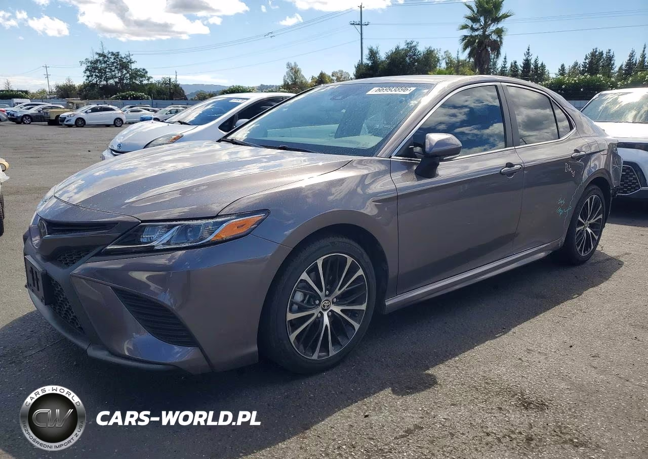 2020 Toyota Camry Se