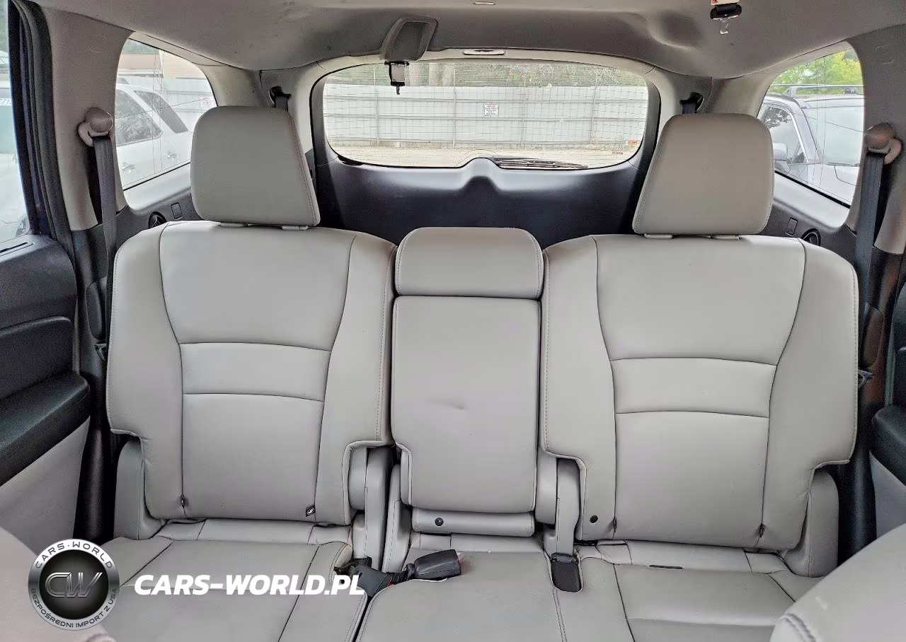 2017 Honda Pilot Touring VIN:5FNYF6H92HB069258 - 10