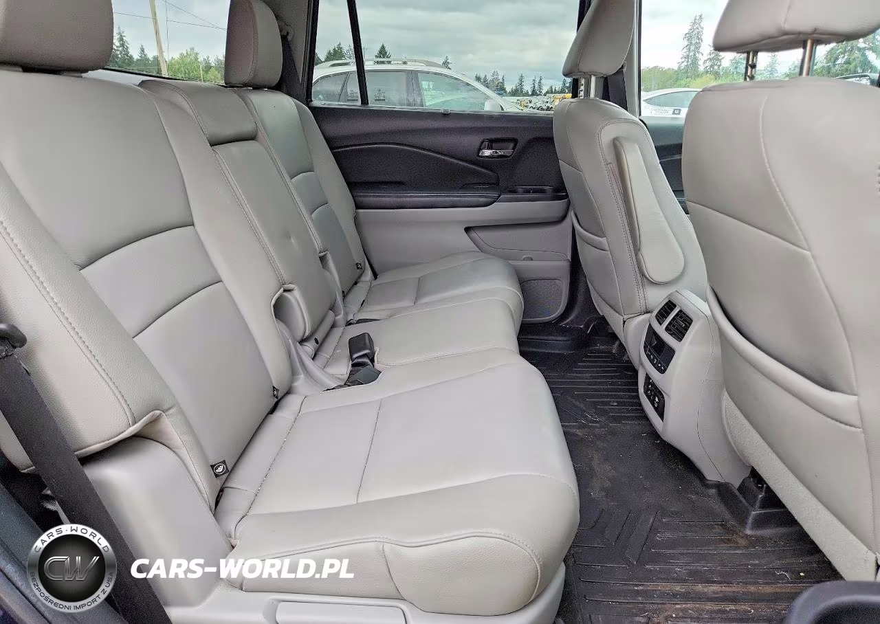 2017 Honda Pilot Touring VIN:5FNYF6H92HB069258 - 11