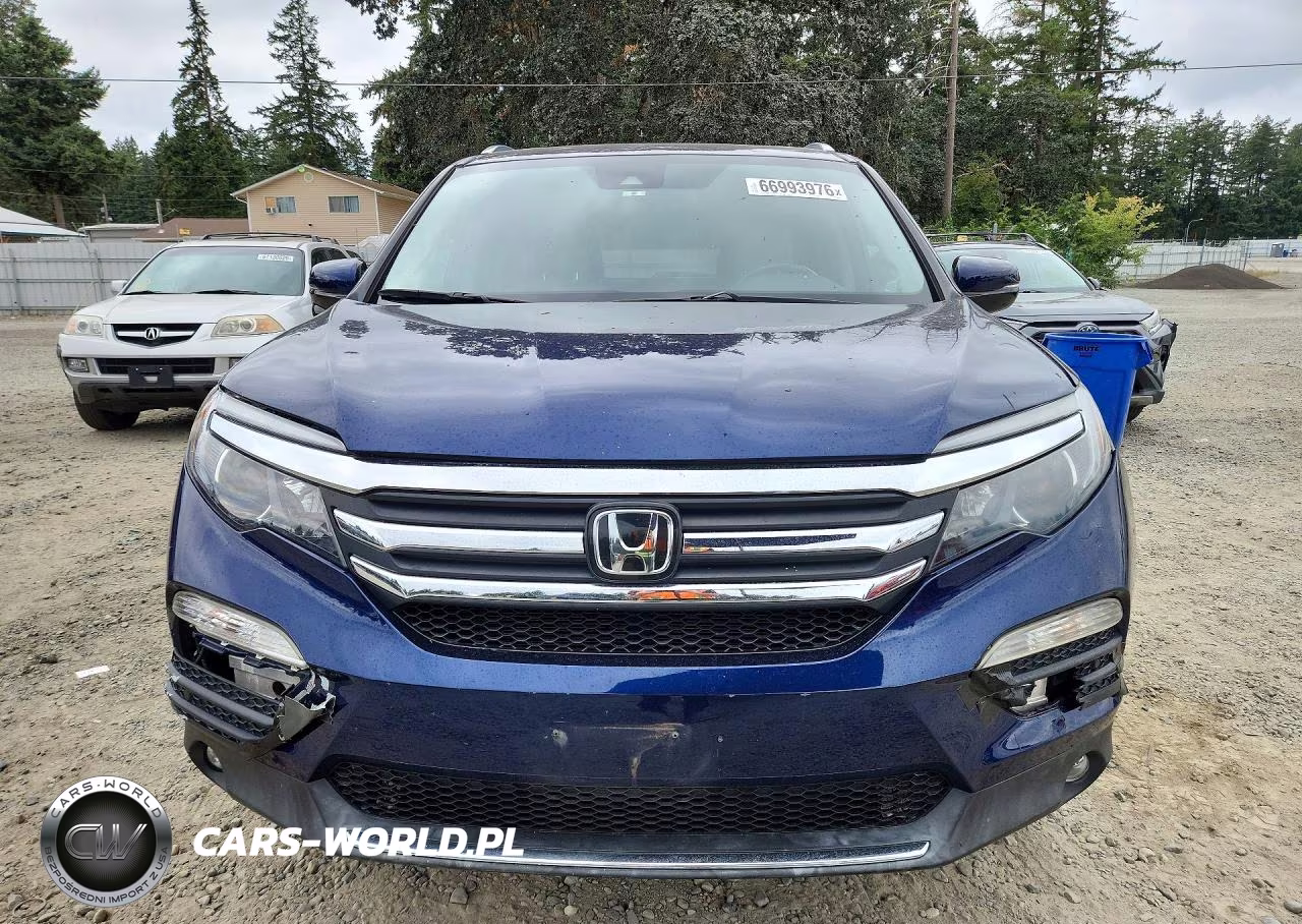 2017 Honda Pilot Touring VIN:5FNYF6H92HB069258 - 5