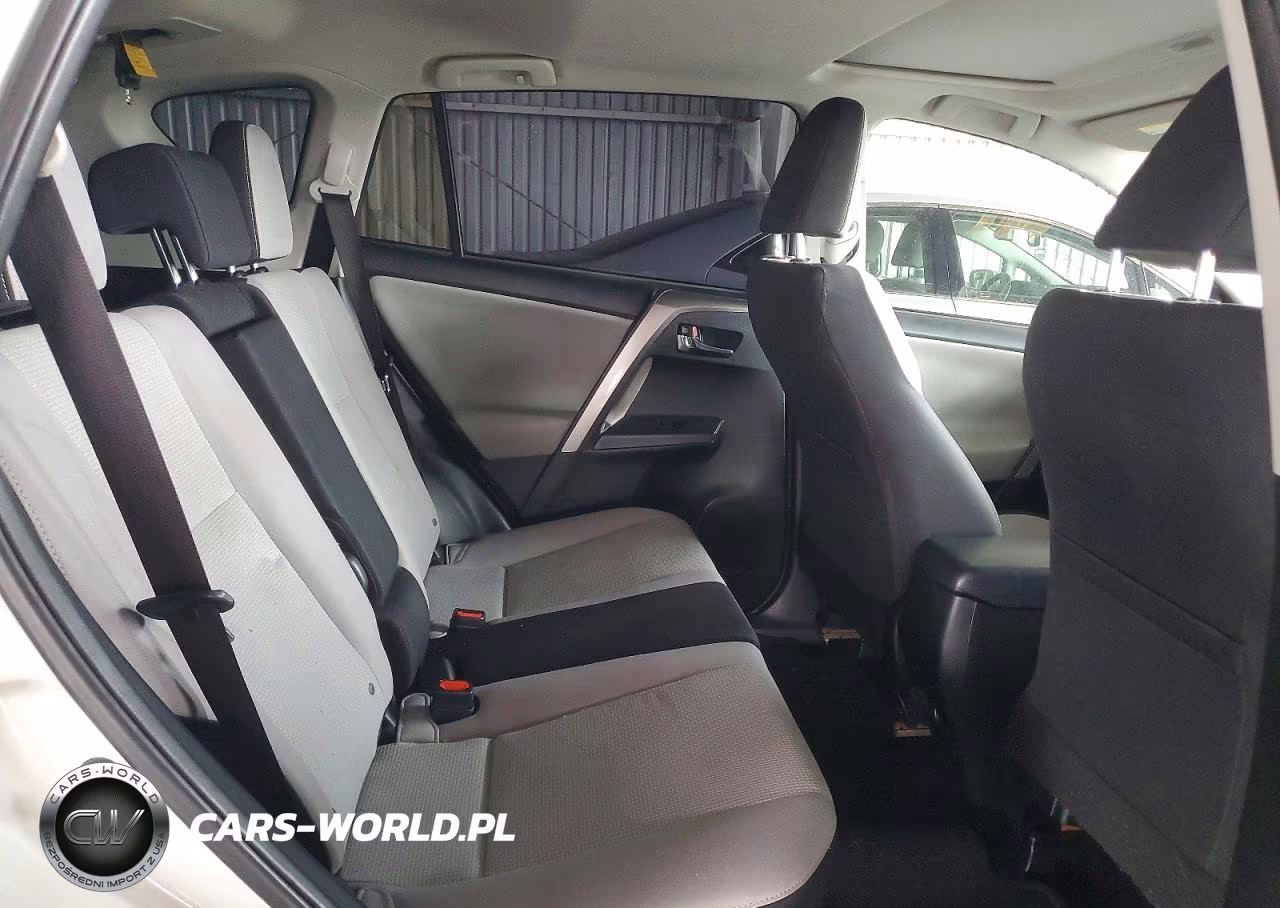 2018 Toyota Rav4 Xle VIN:JTMWFREV6JJ211118 - 11