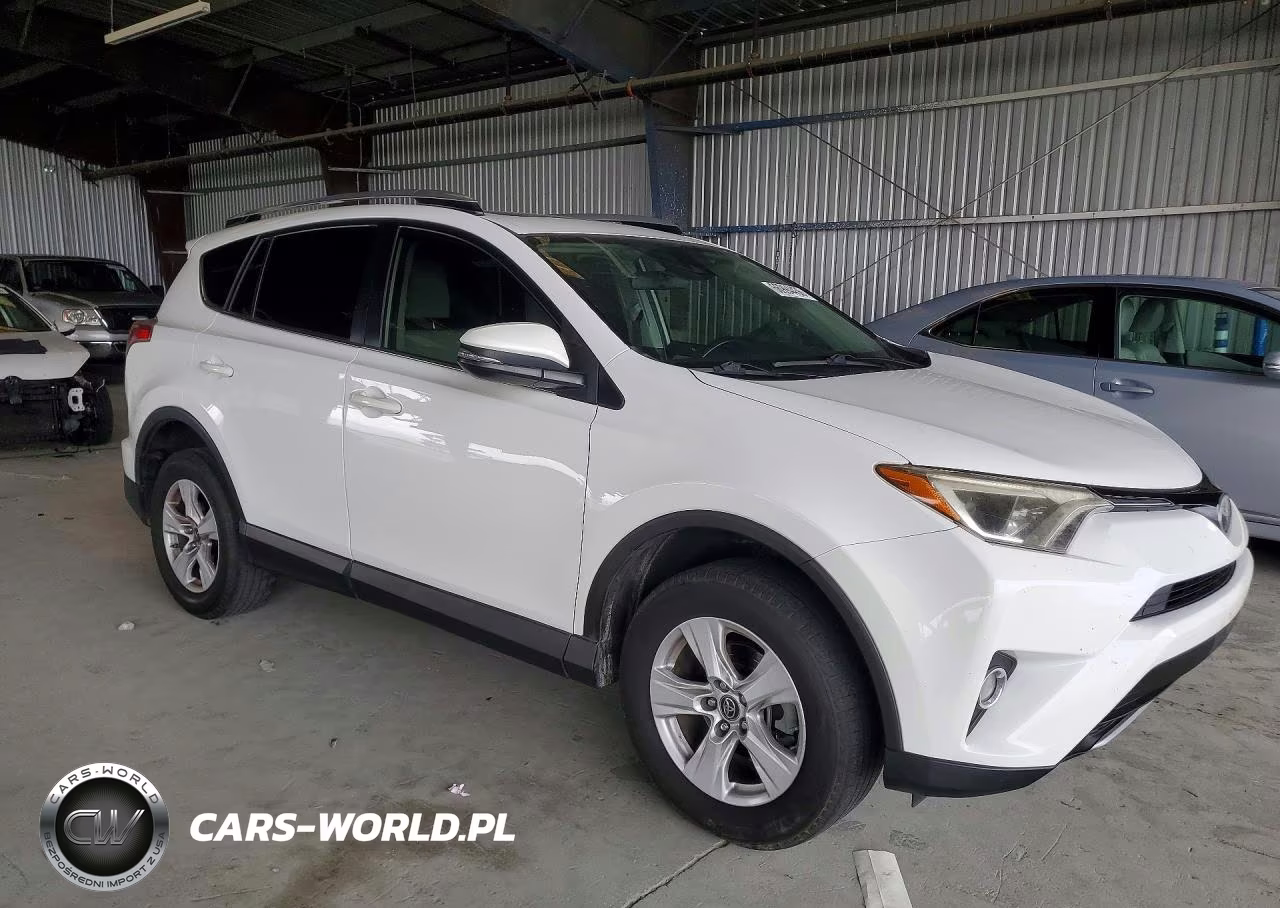 2018 Toyota Rav4 Xle VIN:JTMWFREV6JJ211118 - 4