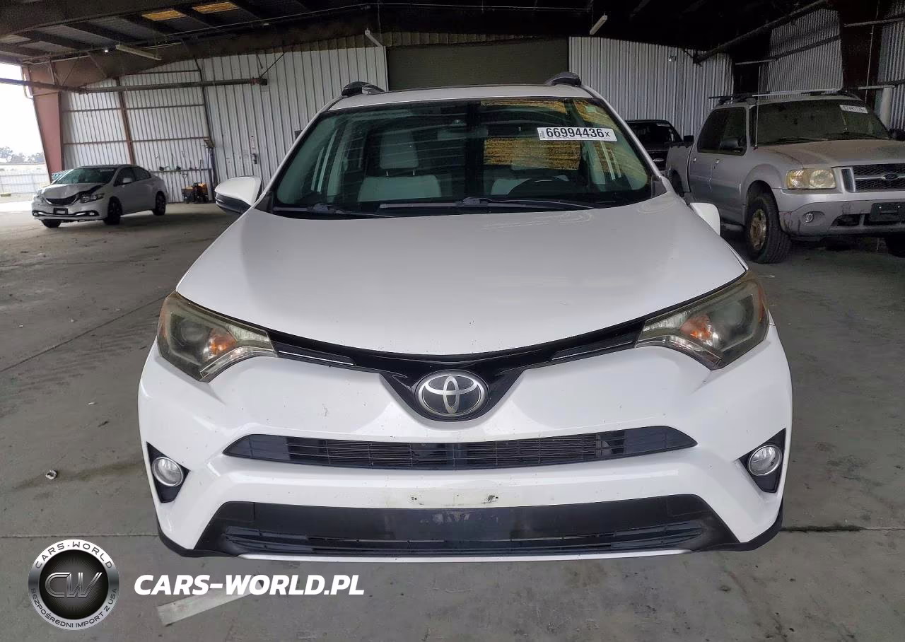 2018 Toyota Rav4 Xle VIN:JTMWFREV6JJ211118 - 5
