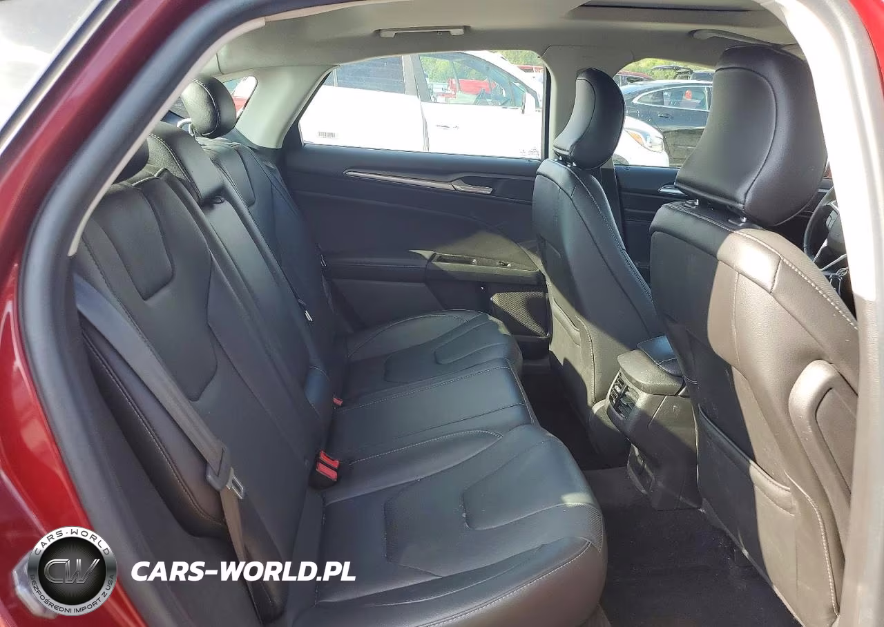 2016 Ford Fusion Titanium VIN:3FA6P0K91GR390981 - 10