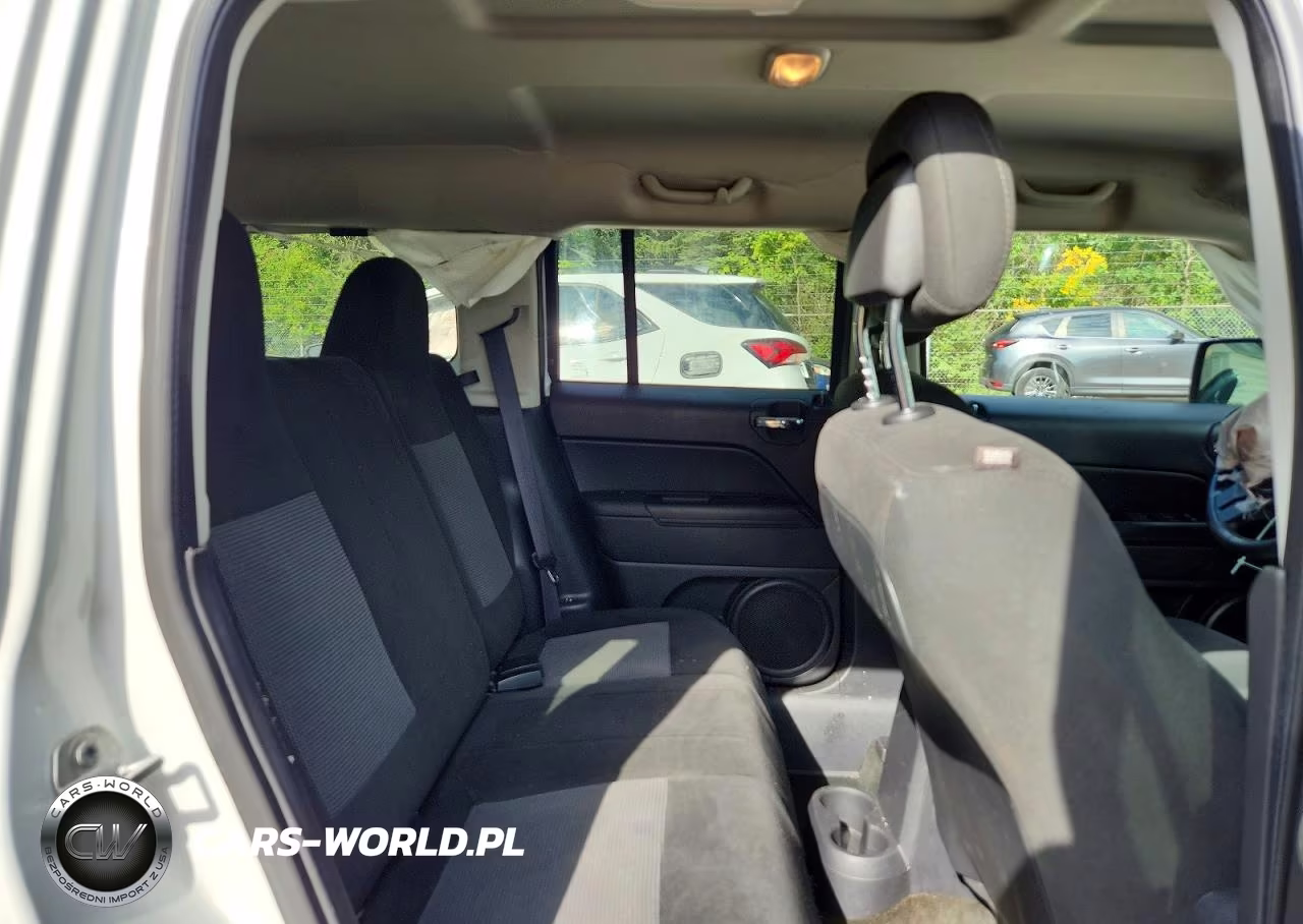 2017 Jeep Patriot Latitude VIN:1C4NJRFB6HD124844 - 10