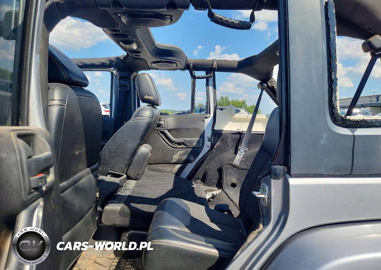 2013 Jeep Wrangler Unlimited Sport VIN:1C4BJWDG4DL564819 - 10