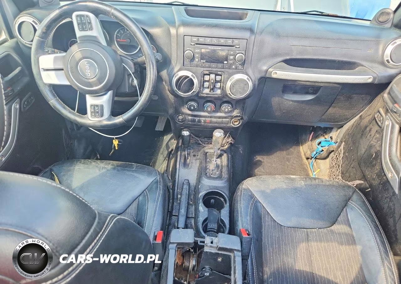 2013 Jeep Wrangler Unlimited Sport VIN:1C4BJWDG4DL564819 - 8