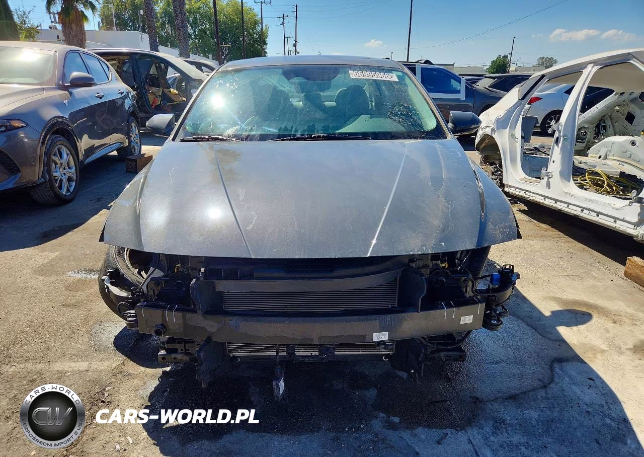 2023 Hyundai Elantra Limited VIN:KMHLP4AG6PU586813 - 5