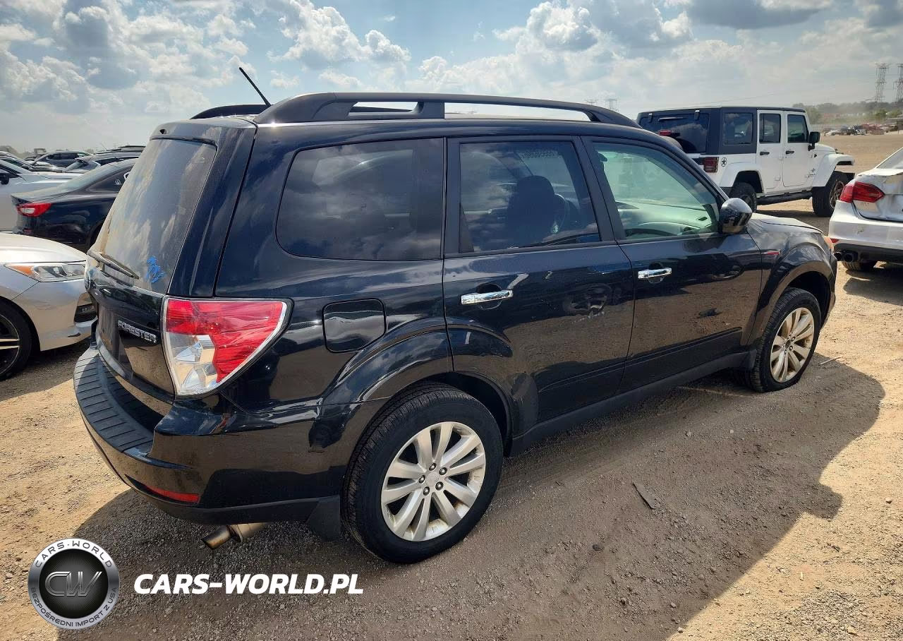 2012 Subaru Forester 2.5X Premium VIN:JF2SHBDCXCH456449 - 3