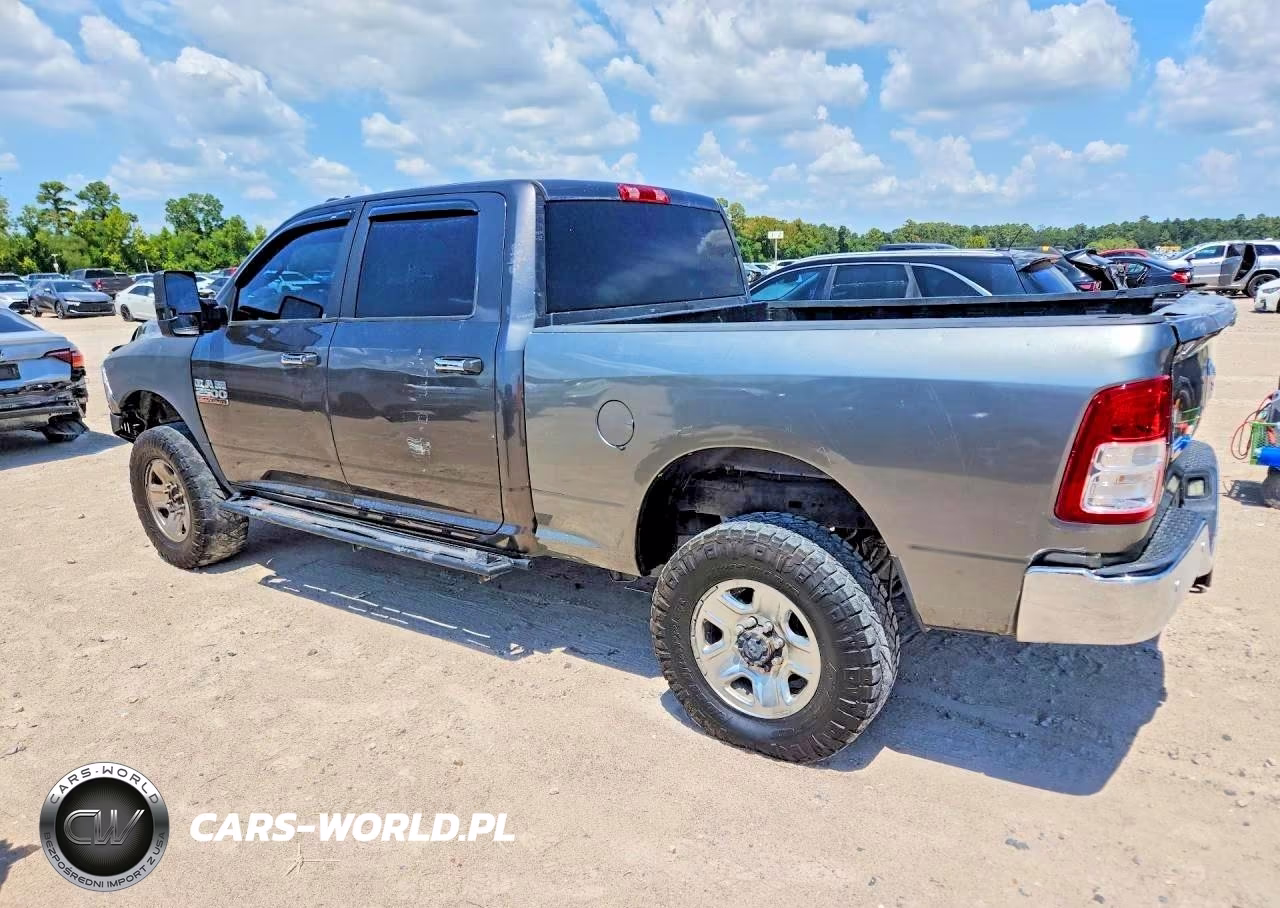 2018 Ram 2500 Laramie VIN:3C6UR5FL2JG216569 - 2