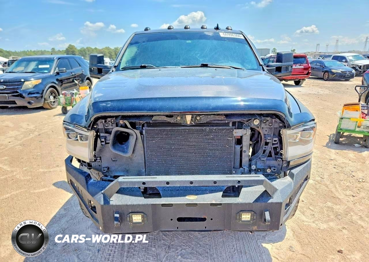 2018 Ram 2500 Laramie VIN:3C6UR5FL2JG216569 - 5
