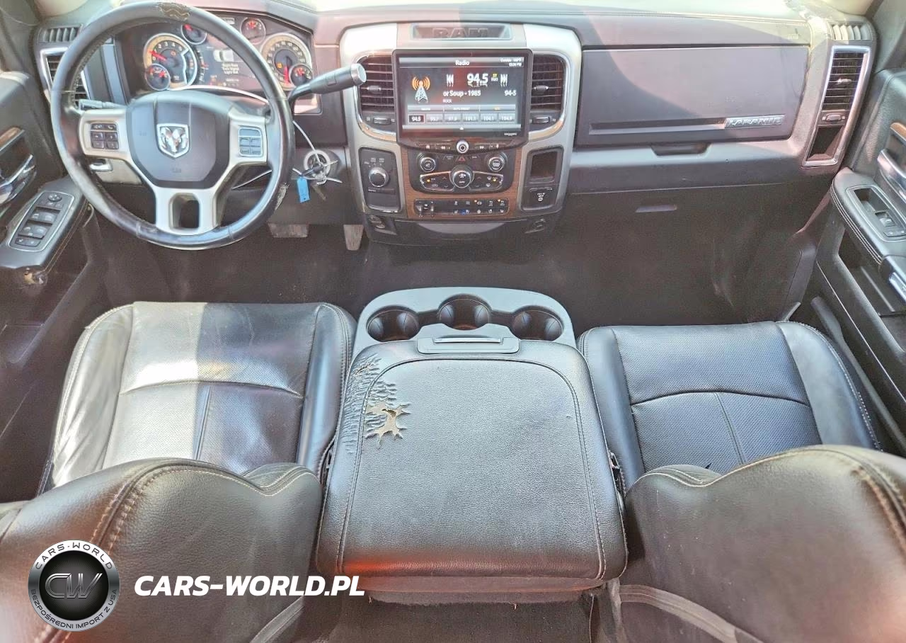 2018 Ram 2500 Laramie VIN:3C6UR5FL2JG216569 - 8