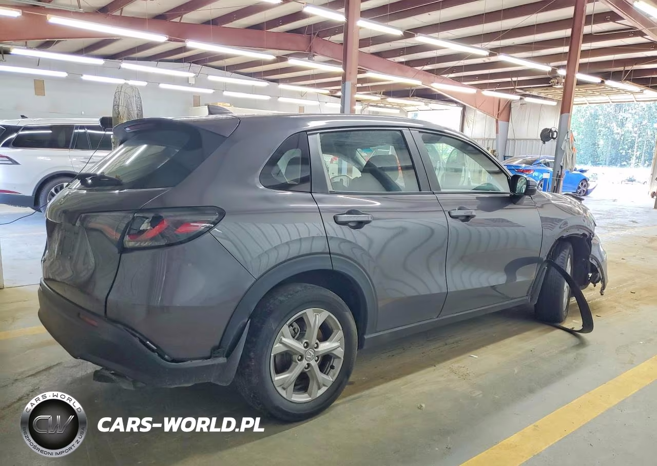 2025 Honda Hr-V Lx VIN:3CZRZ2H34SM775340 - 3