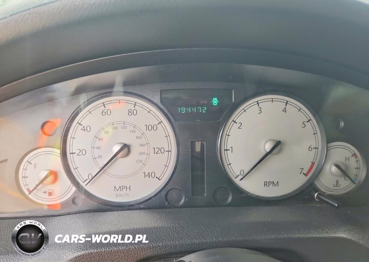 2005 Chrysler 300 VIN:2C3JA43R95H562831 - 9