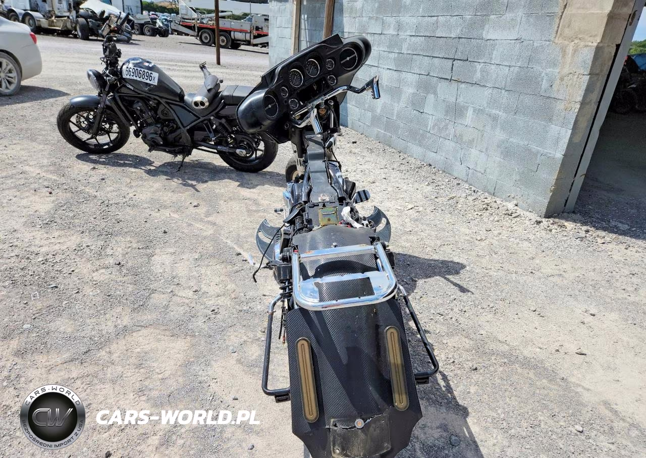 2011 Harley-Davidson Flhtk VIN:1HD1KEM39BB664741 - 4