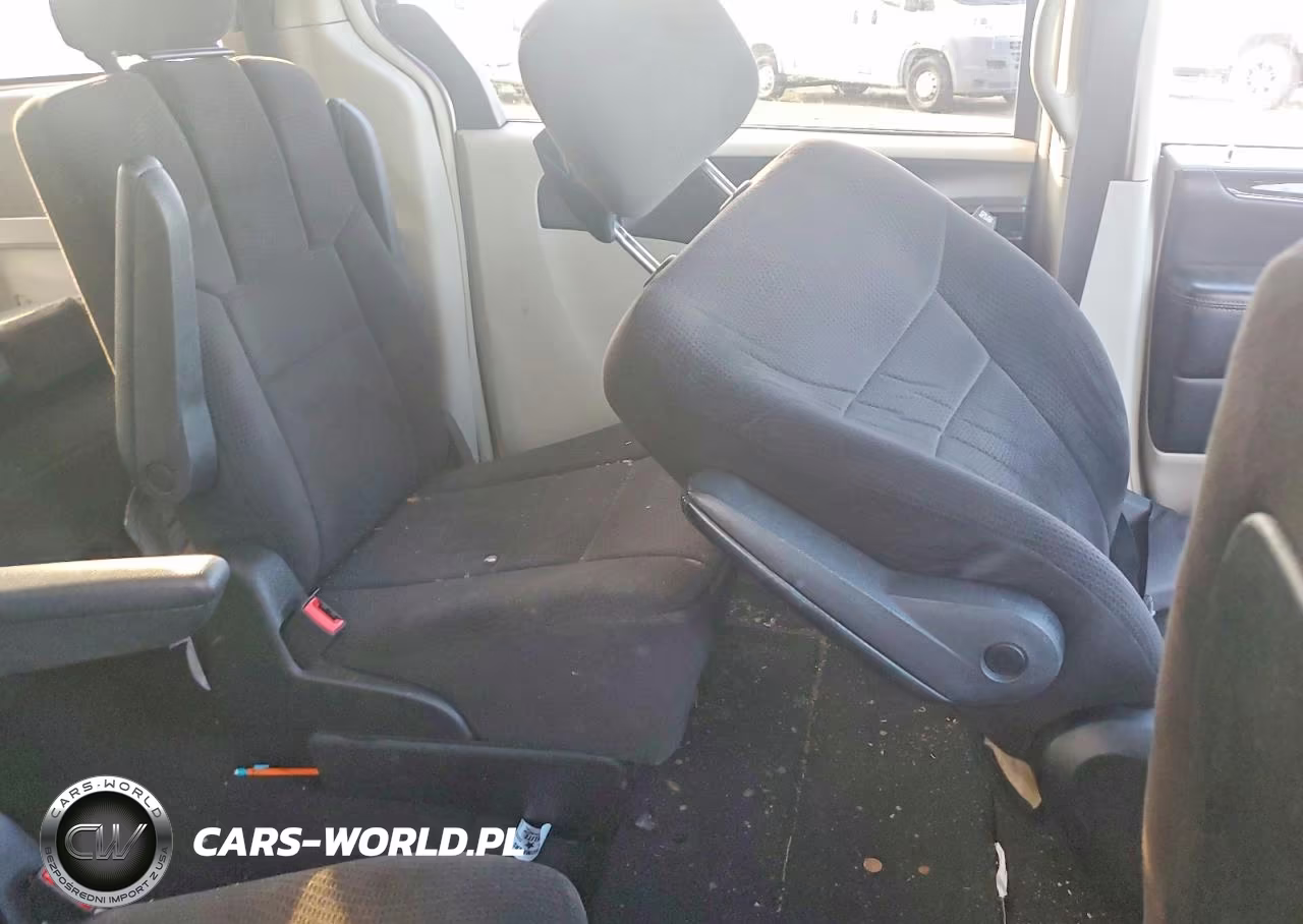 2014 Chrysler Town & Country Touring VIN:2C4RC1BG0ER144174 - 11