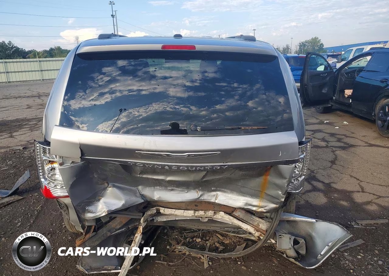 2014 Chrysler Town & Country Touring VIN:2C4RC1BG0ER144174 - 6