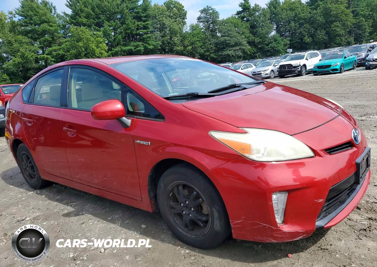 2013 Toyota Prius Two VIN:JTDKN3DU6D0353213 - 4