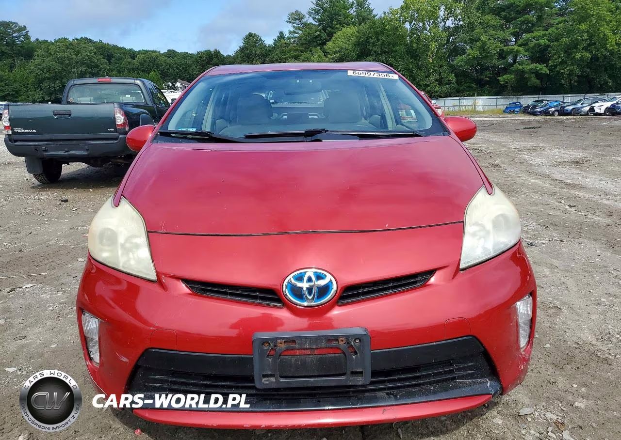 2013 Toyota Prius Two VIN:JTDKN3DU6D0353213 - 5