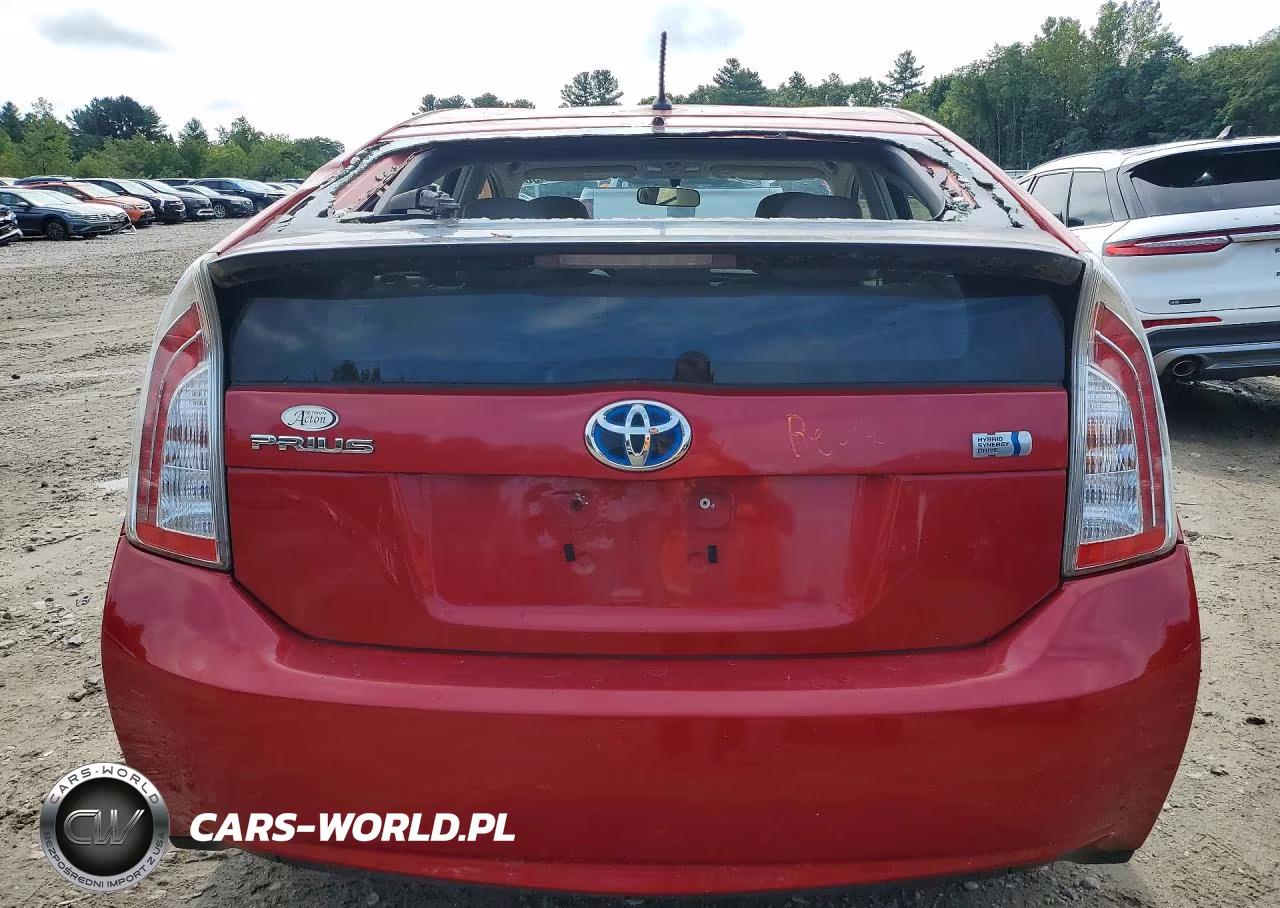 2013 Toyota Prius Two VIN:JTDKN3DU6D0353213 - 6