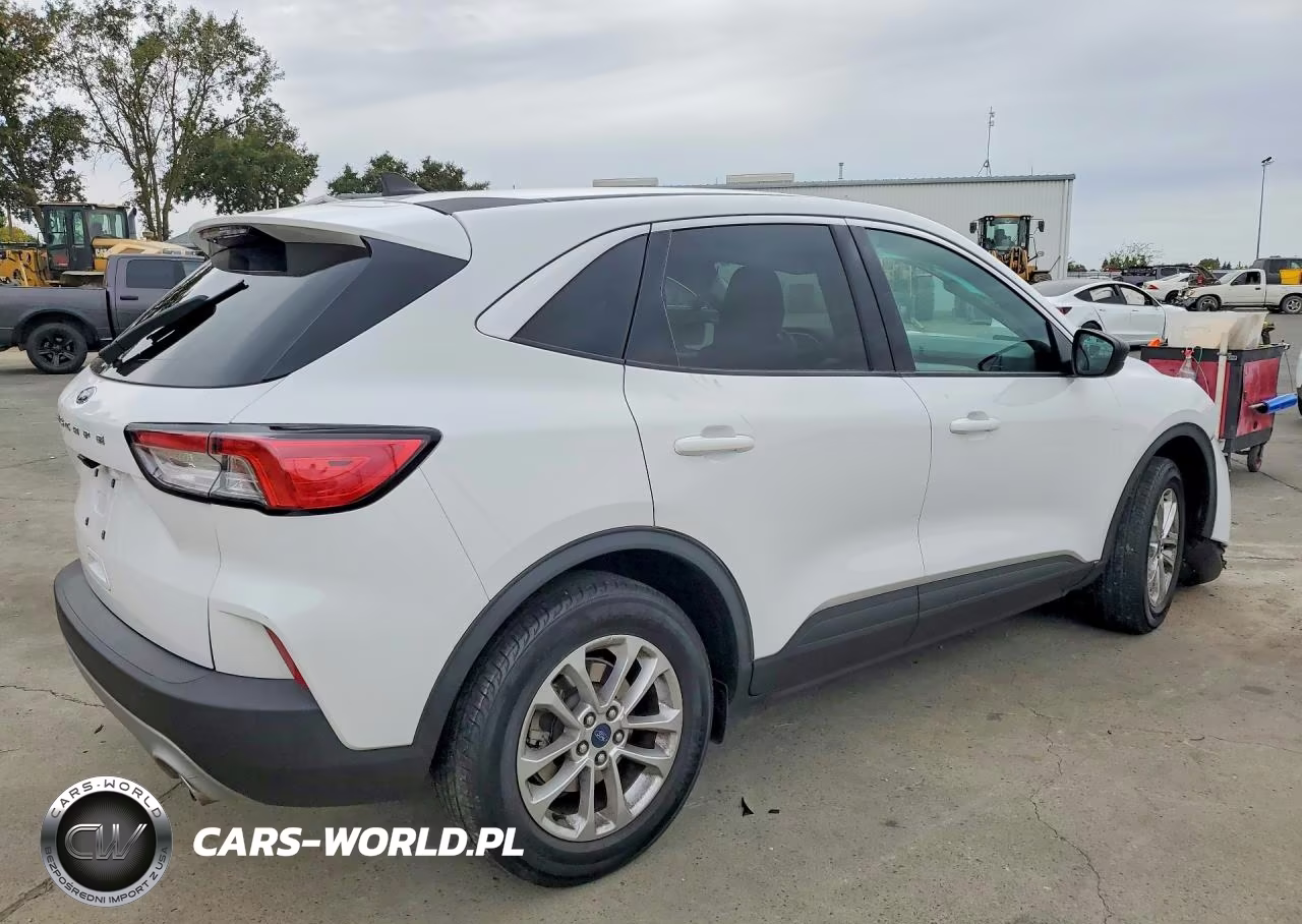 2022 Ford Escape Se VIN:1FMCU0G6XNUB12618 - 3