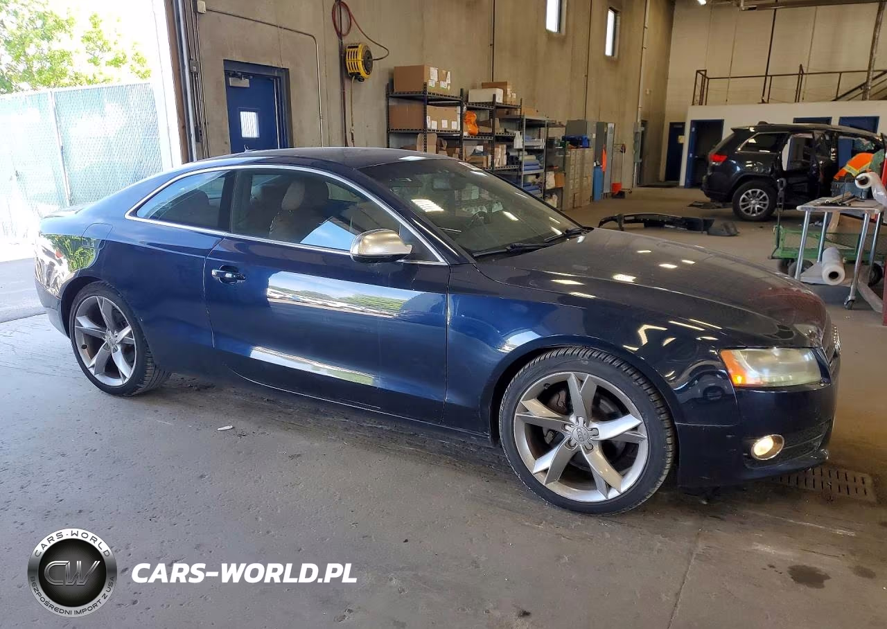 2010 Audi A5 Premium Plus VIN:WAURFAFR8AA071554 - 4