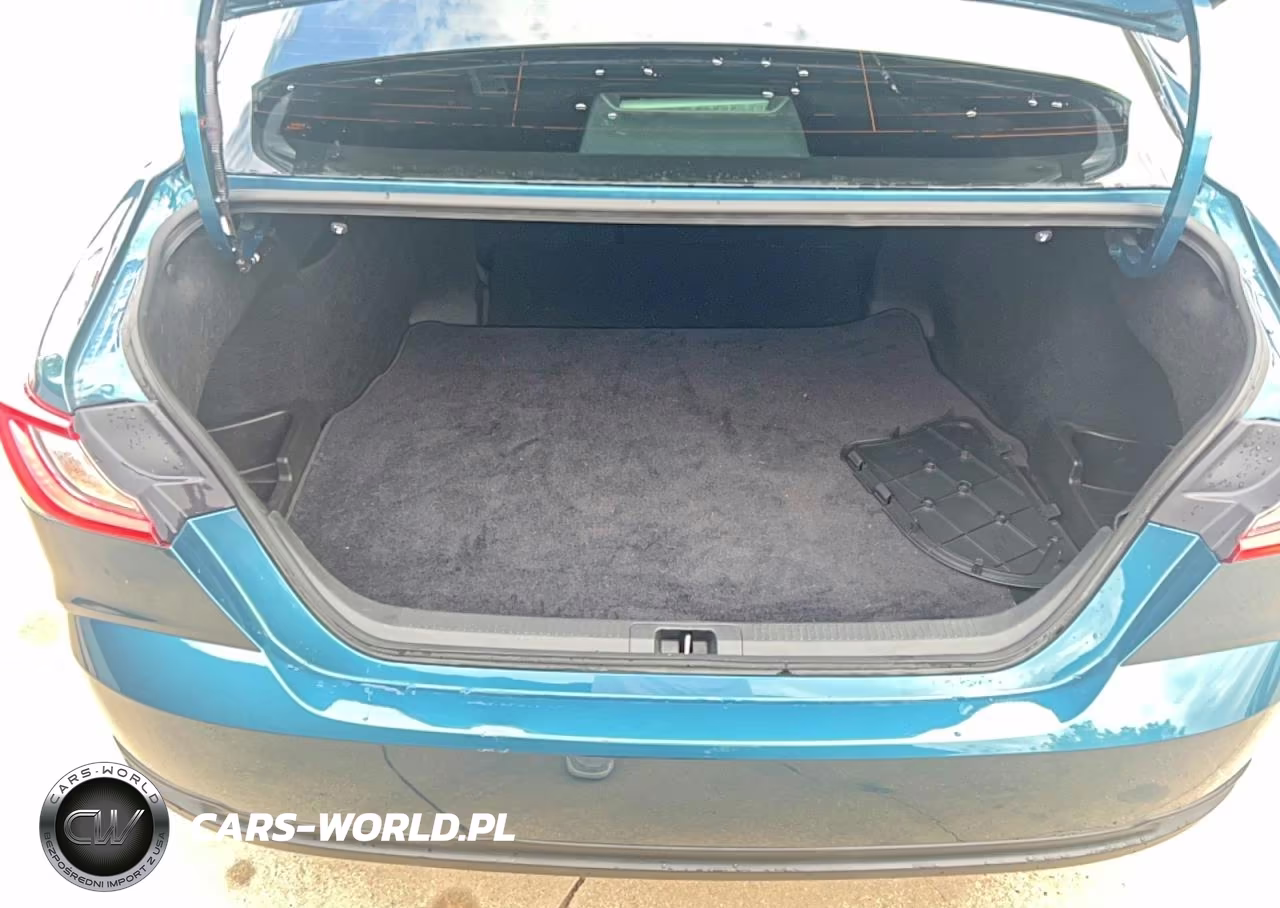 2025 Toyota Camry Le VIN:4T1DAACK0SU617326 - 12